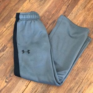 Boys size Small Under Armour Sweatpants